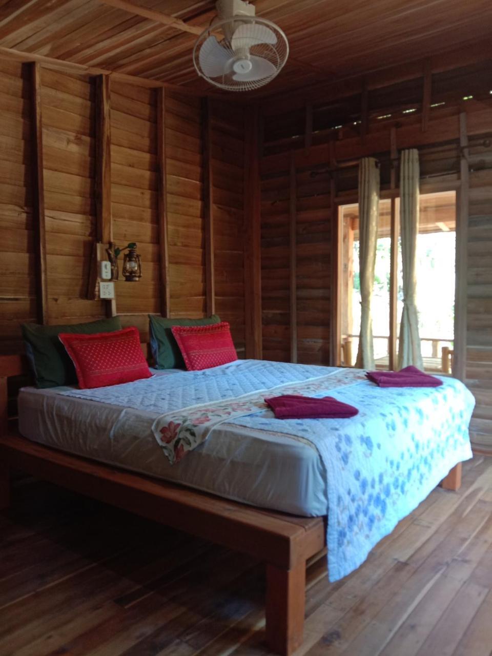 Mada Lanta Mai Keaw Hotel Koh Lanta Exterior photo